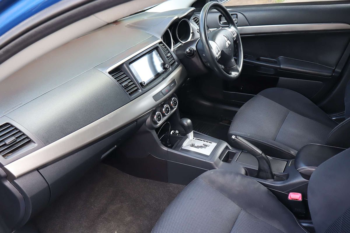 2014 Mitsubishi Lancer ES Sport CJ