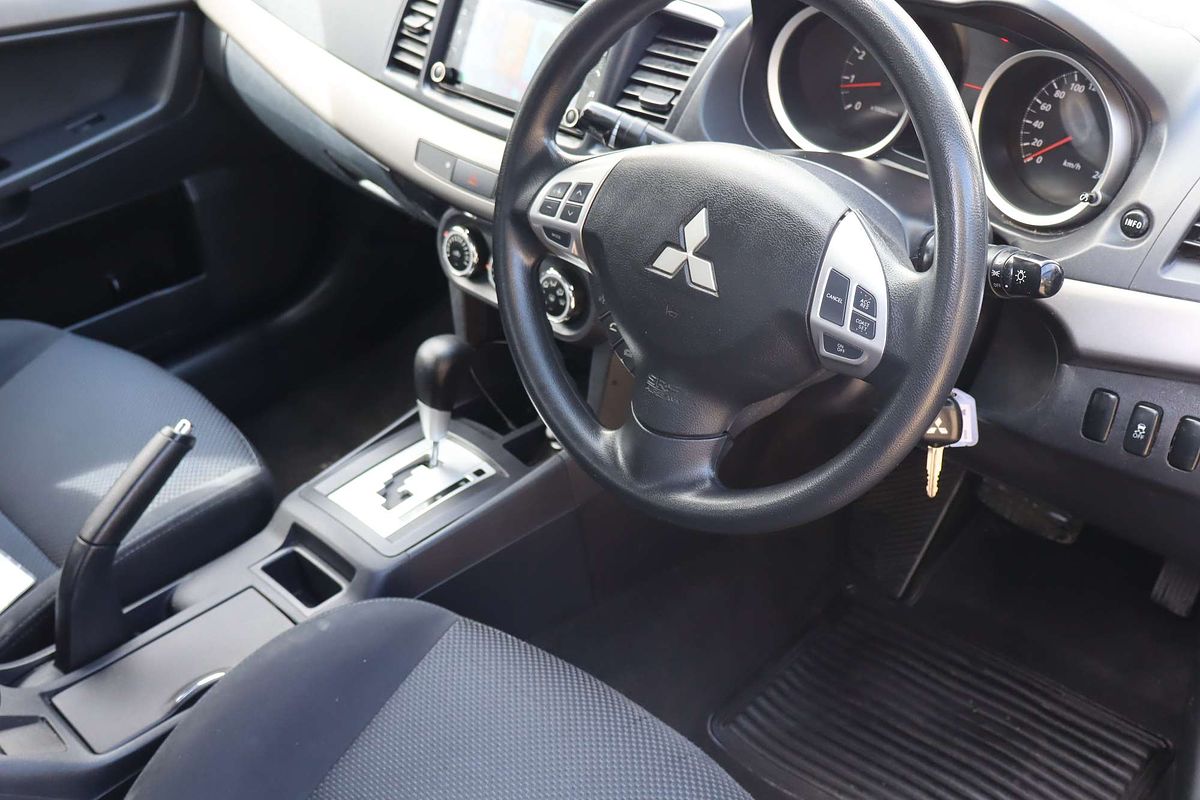 2014 Mitsubishi Lancer ES Sport CJ