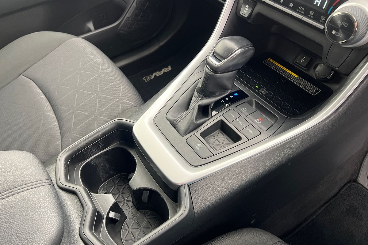 2020 Toyota RAV4 GXL AXAH52R