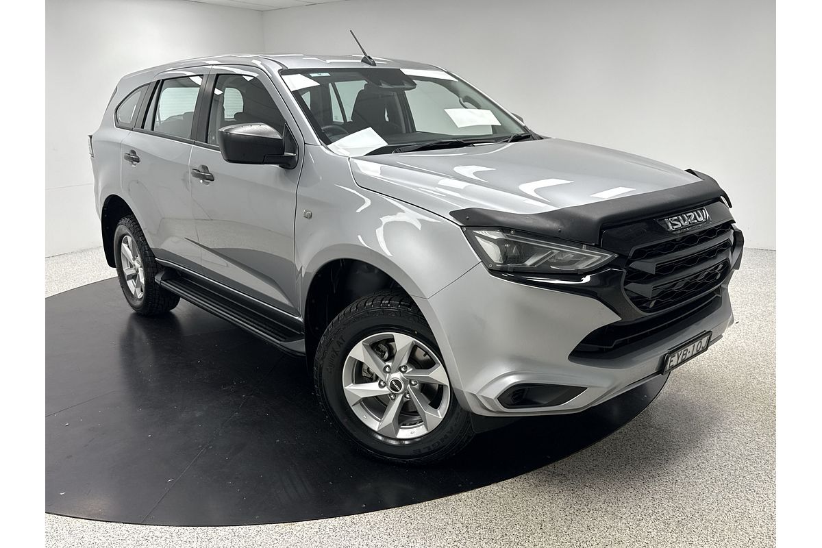 2022 Isuzu MU-X LS-M