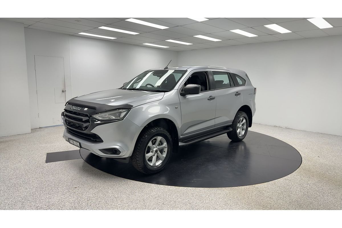 2022 Isuzu MU-X LS-M