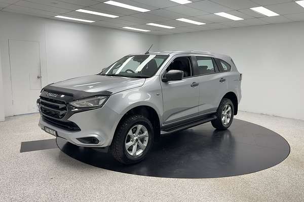 2022 Isuzu MU-X LS-M