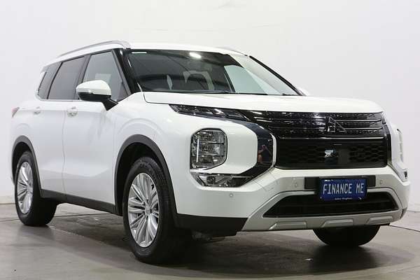 2024 Mitsubishi Outlander LS ZM
