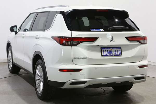 2024 Mitsubishi Outlander LS ZM