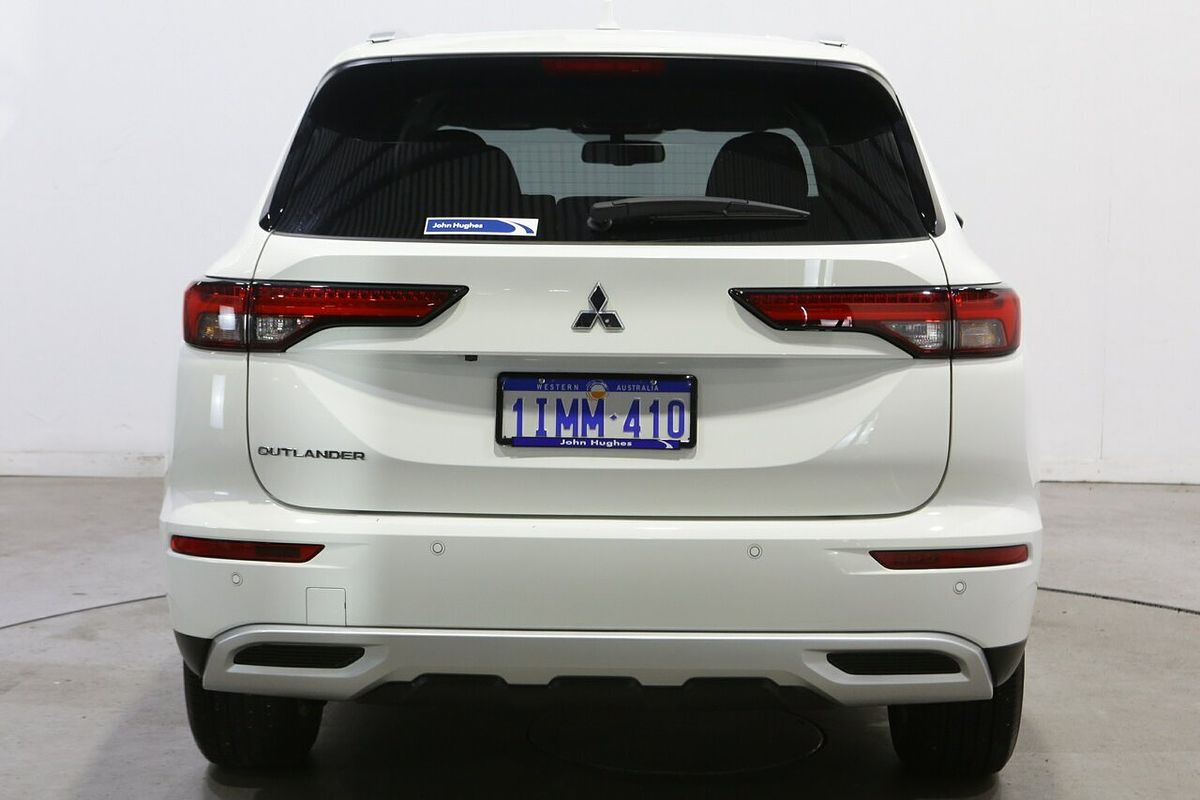 2024 Mitsubishi Outlander LS ZM