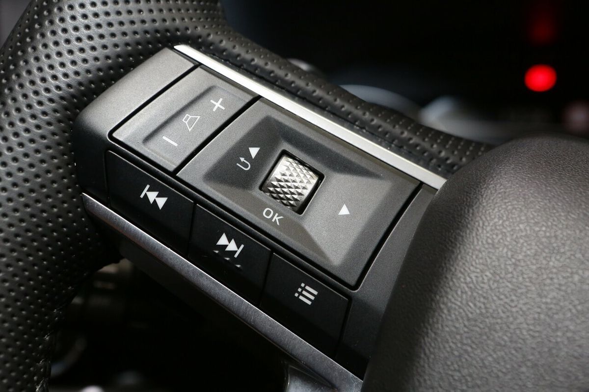 2024 Mitsubishi Outlander LS ZM