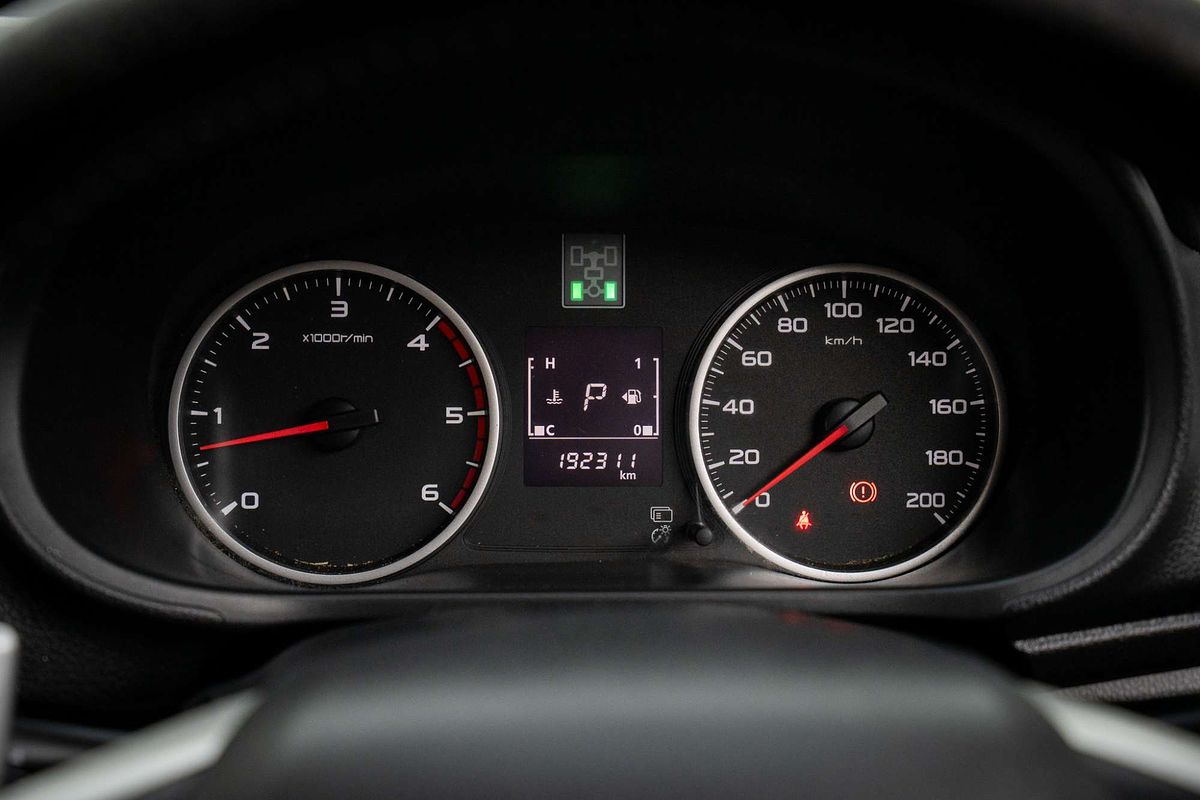 2015 Mitsubishi Triton Exceed MQ 4X4