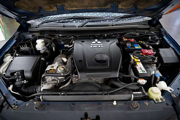 2015 Mitsubishi Triton Exceed MQ 4X4