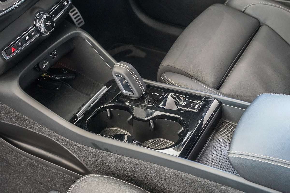 2021 Volvo XC40 Recharge Plug-In Hybrid