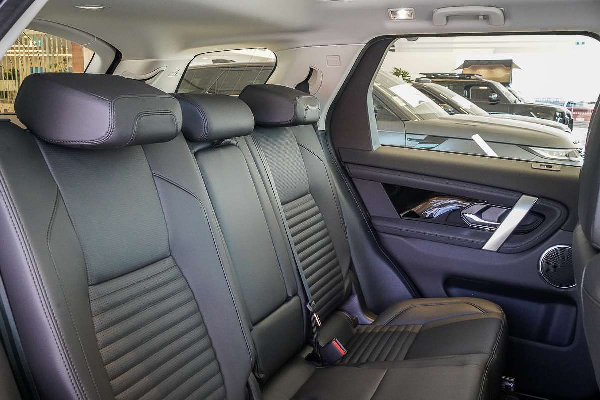 2024 Land Rover Discovery Sport P200 S L550