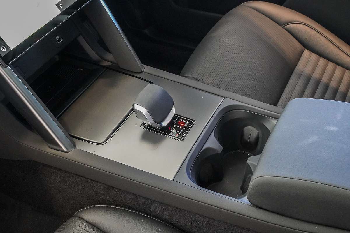 2024 Land Rover Discovery Sport P200 S L550