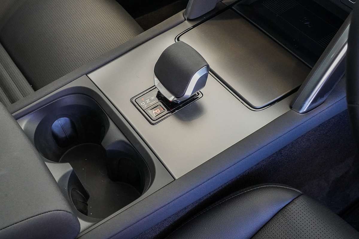 2024 Land Rover Discovery Sport P200 S L550