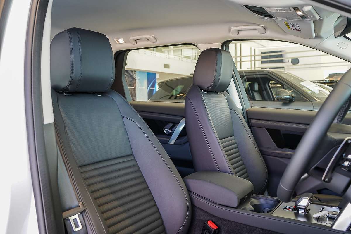 2024 Land Rover Discovery Sport P200 S L550