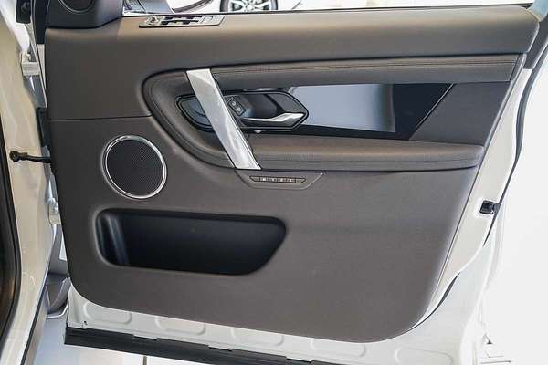 2024 Land Rover Discovery Sport P200 S L550