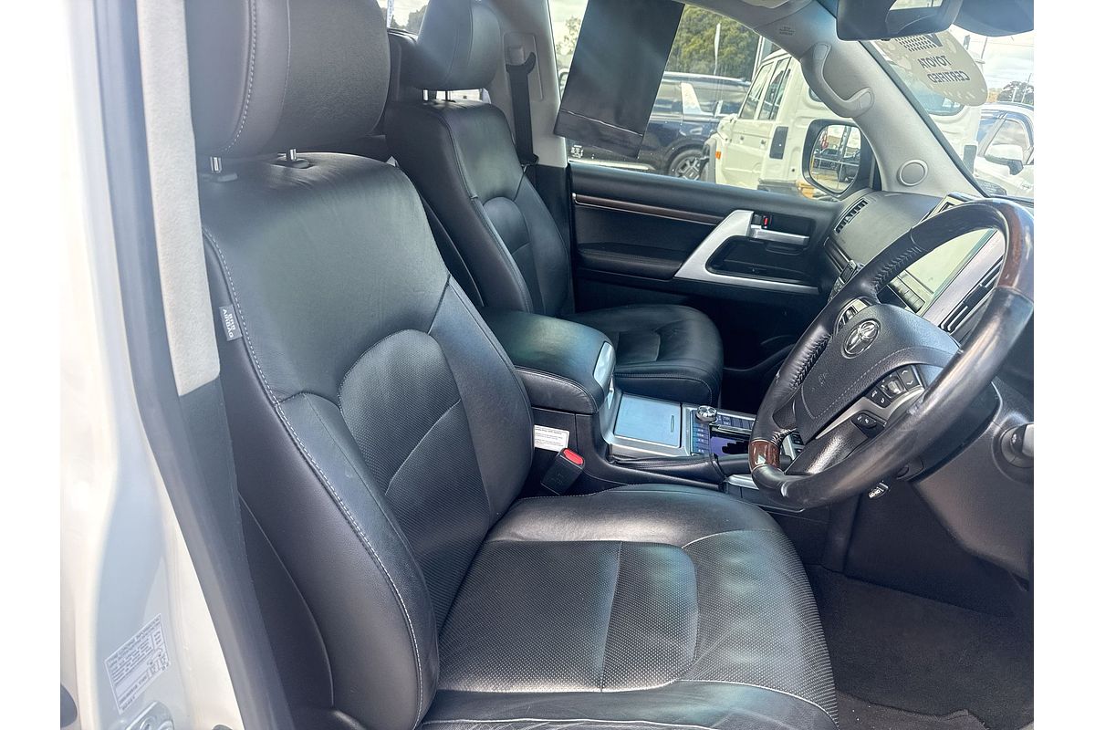 2021 Toyota Landcruiser Sahara VDJ200R