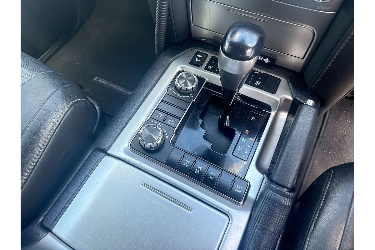 2021 Toyota Landcruiser Sahara VDJ200R
