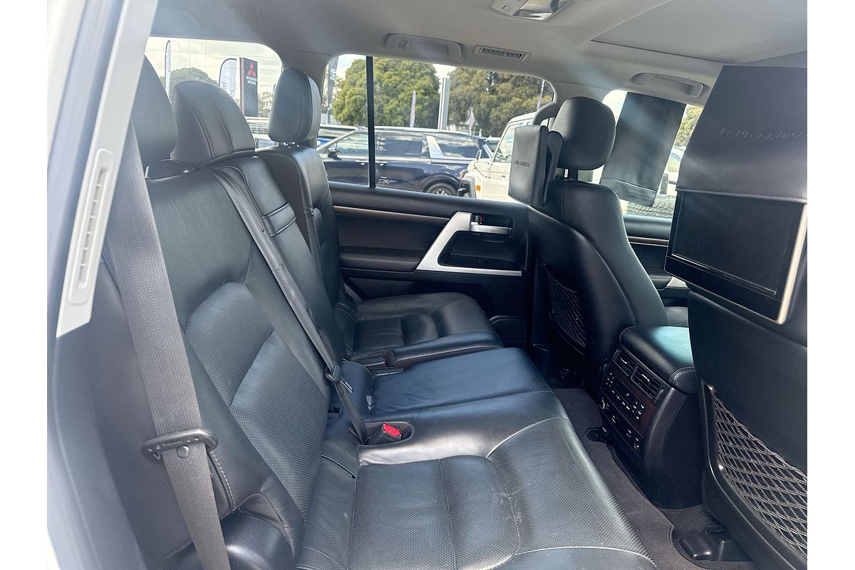 2021 Toyota Landcruiser Sahara VDJ200R