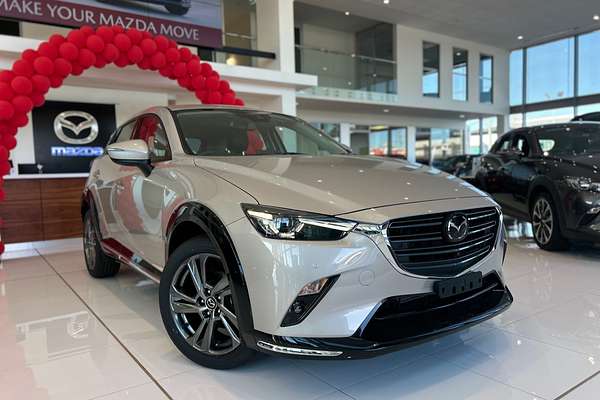 2025 Mazda CX-3 G20 Akari DK