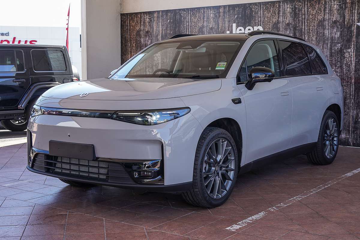 2025 Leapmotor C10 REEV Ultra Hybrid Design B11