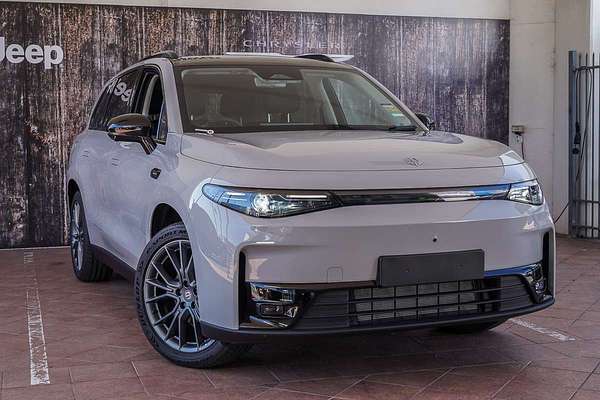 2025 Leapmotor C10 REEV Ultra Hybrid Design B11