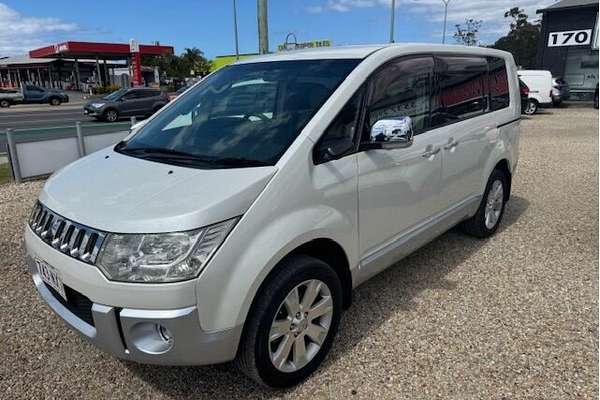 2008 Mitsubishi Delica D5 M