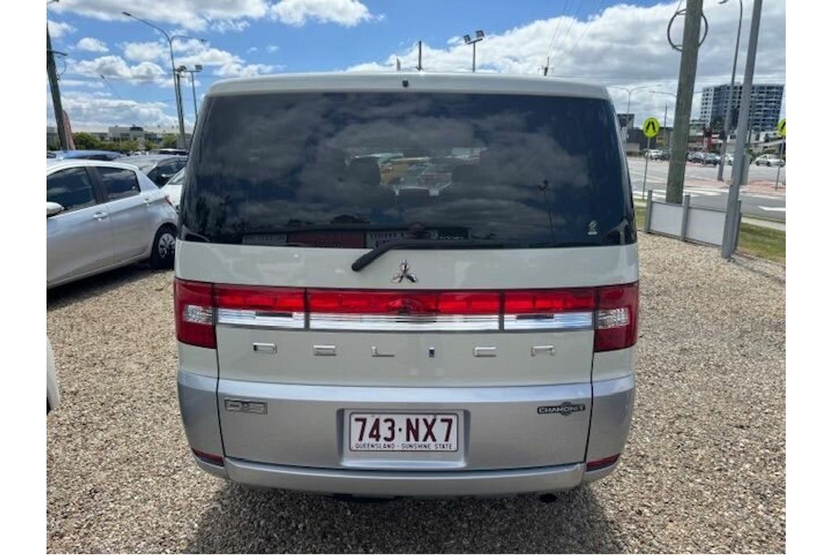2008 Mitsubishi Delica D5 M