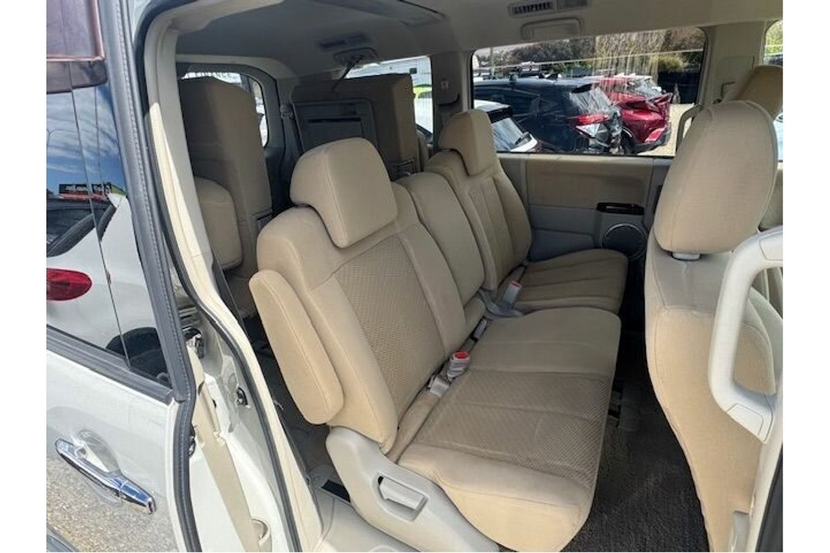 2008 Mitsubishi Delica D5 M