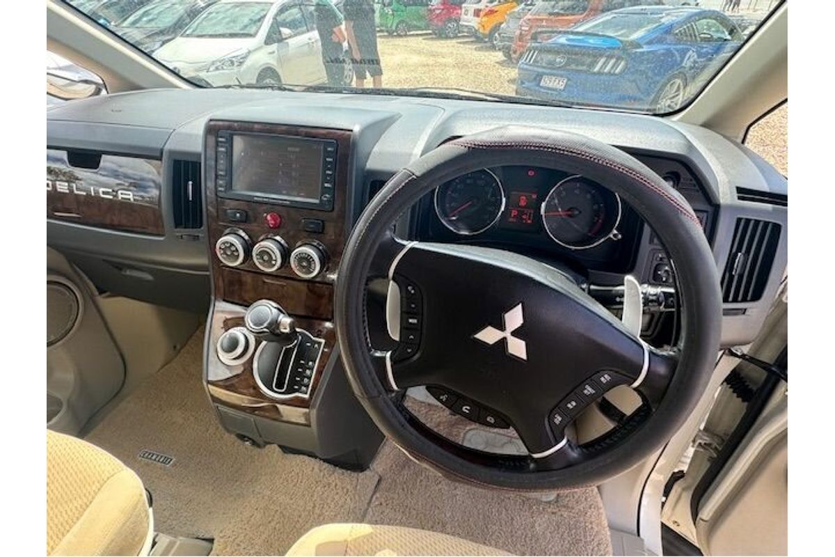 2008 Mitsubishi Delica D5 M