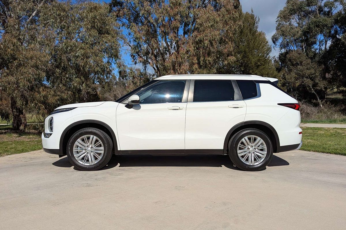 2021 Mitsubishi Outlander LS ZM