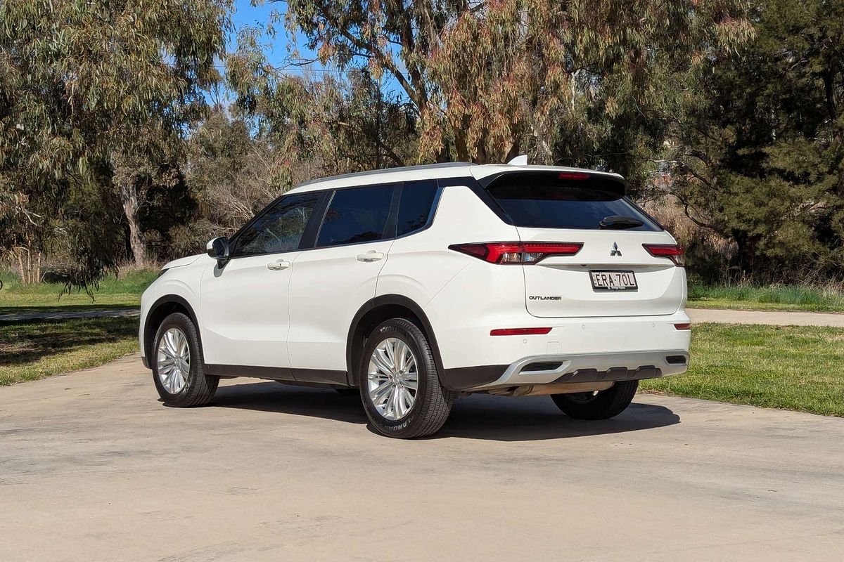 2021 Mitsubishi Outlander LS ZM