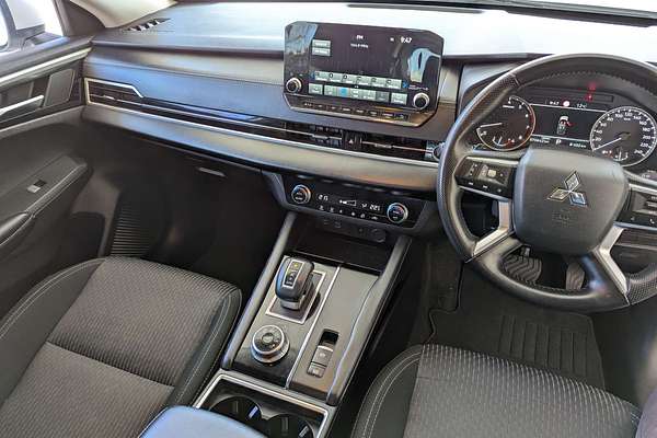 2021 Mitsubishi Outlander LS ZM