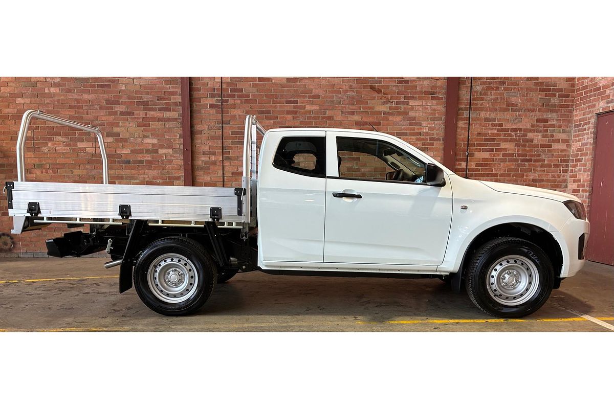 2025 Isuzu D-MAX SX 4X4