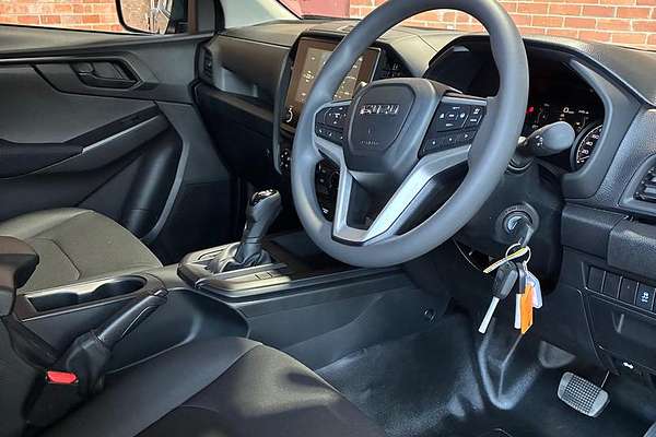 2025 Isuzu D-MAX SX 4X4