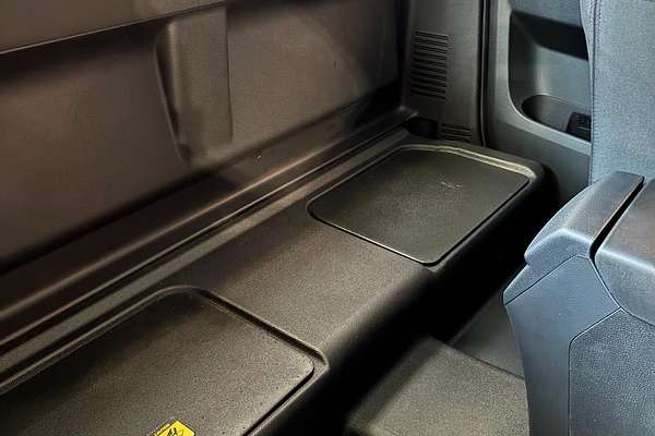 2025 Isuzu D-MAX SX 4X4