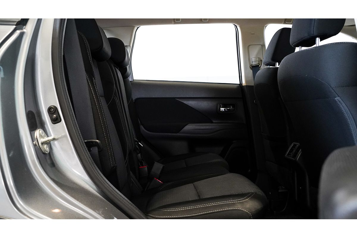 2020 Mitsubishi Outlander ES ZL