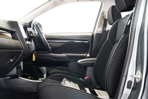 2020 Mitsubishi Outlander ES ZL