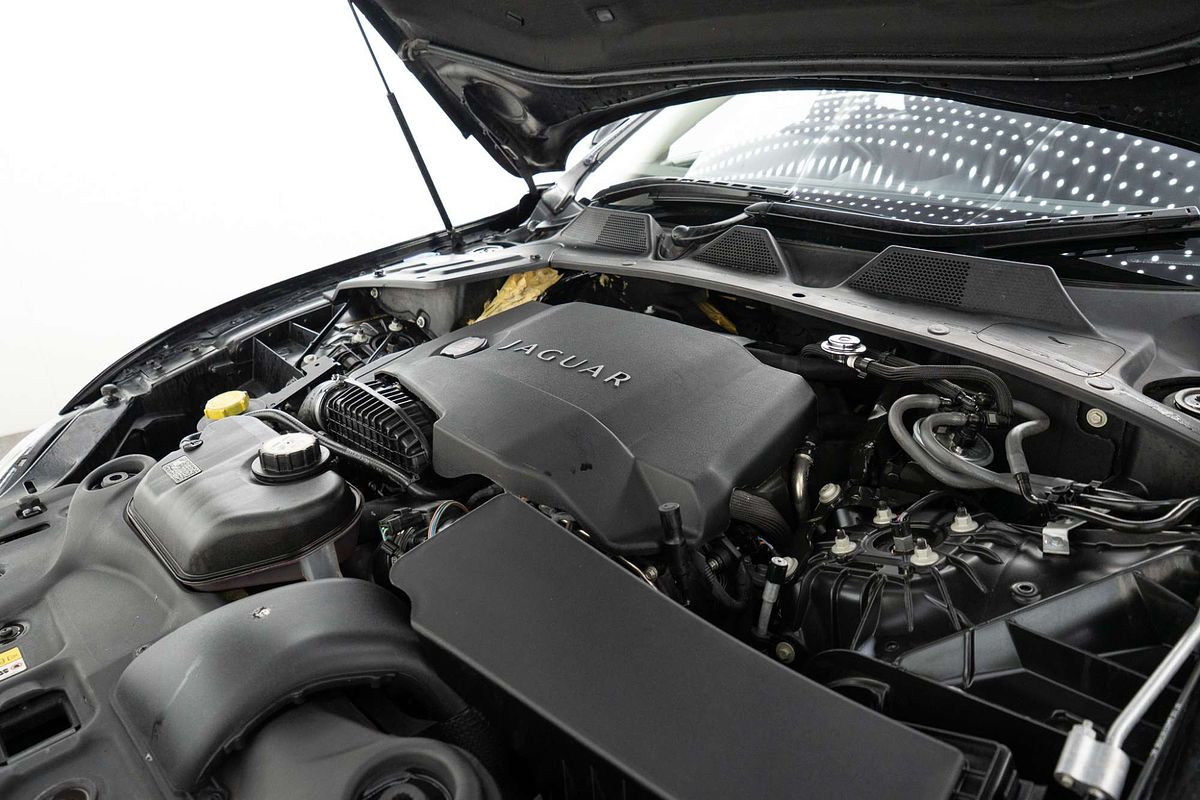 2011 Jaguar XJ Premium Luxury X351 LWB