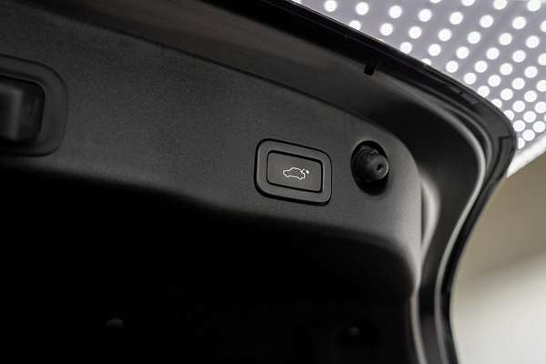 2011 Jaguar XJ Premium Luxury X351 LWB