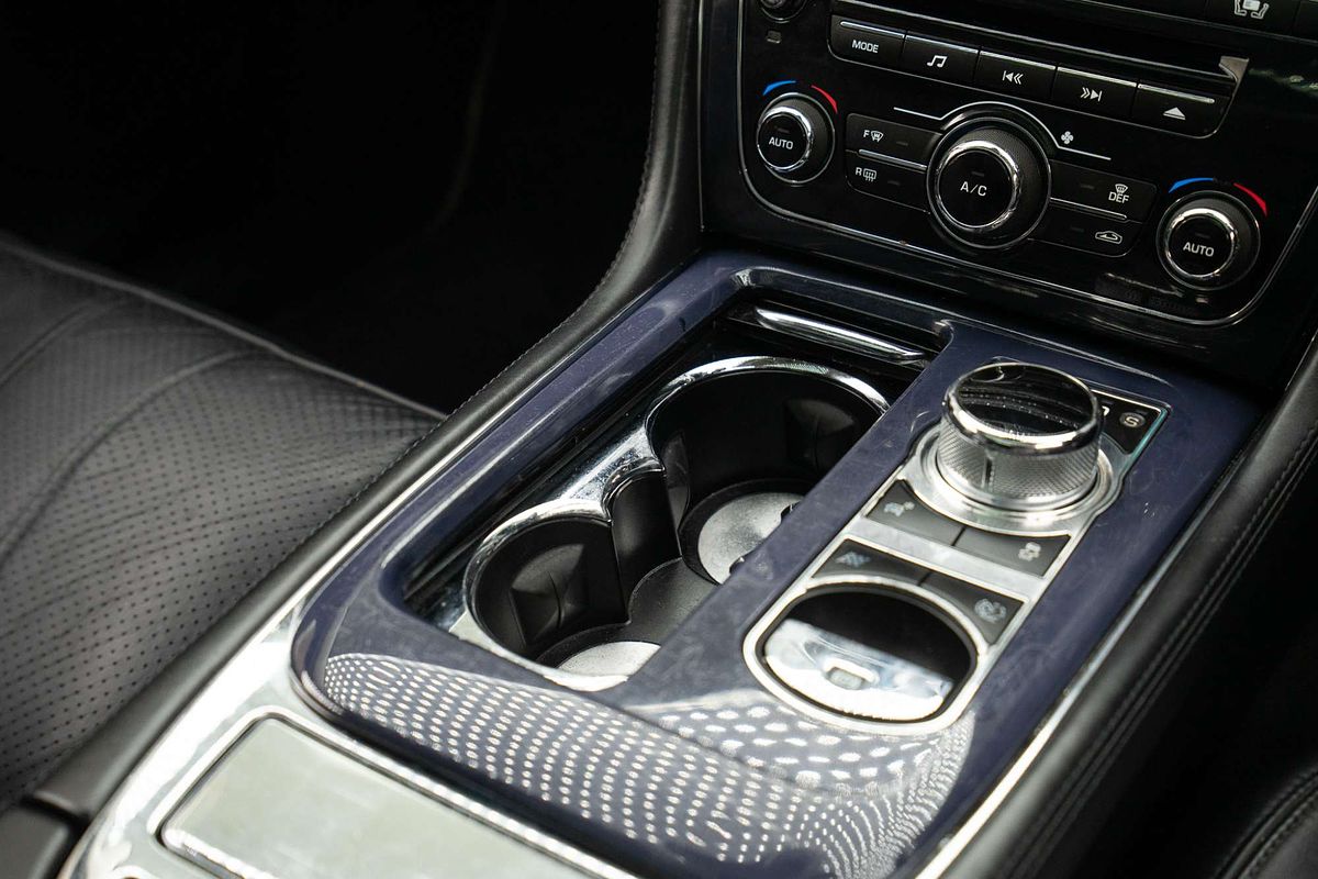 2011 Jaguar XJ Premium Luxury X351 LWB