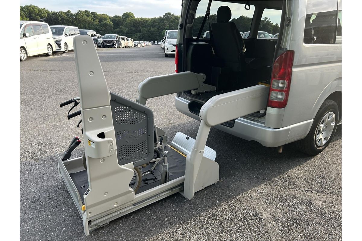 2012 Toyota Hiace Welcab