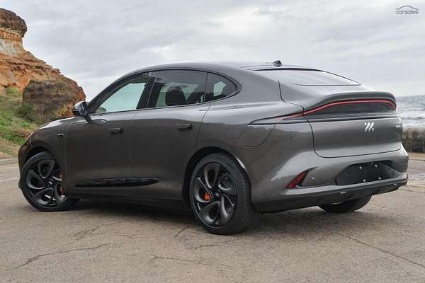 2025 MG IM6 Platinum S12L