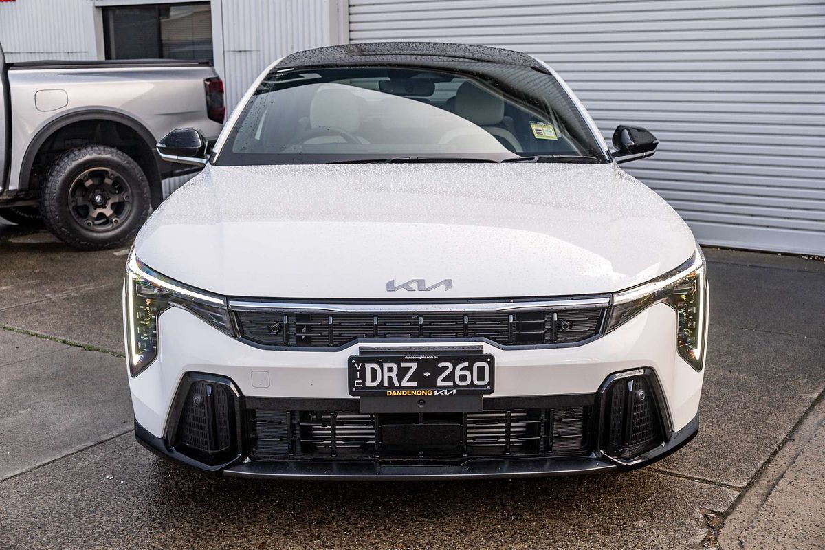 2025 Kia K4 GT-Line CL4m