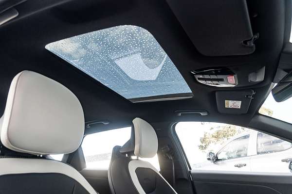 2025 Kia K4 GT-Line CL4m