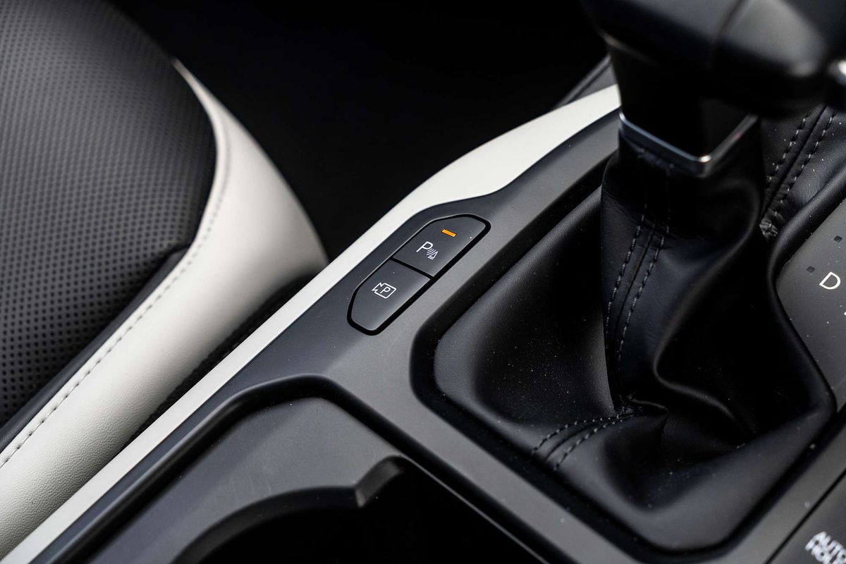 2025 Kia K4 GT-Line CL4m