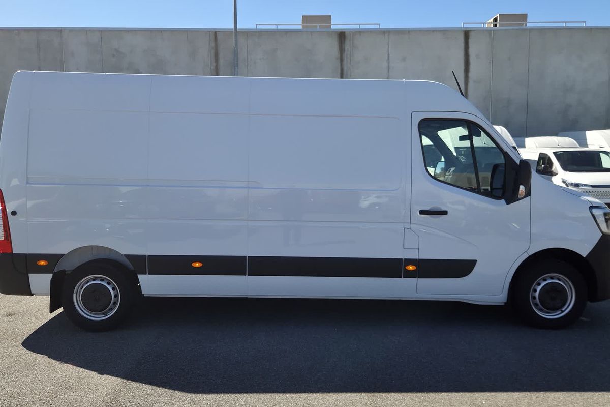 2025 Renault Master Pro 110kW X62 Phase 2 LWB Mid Roof