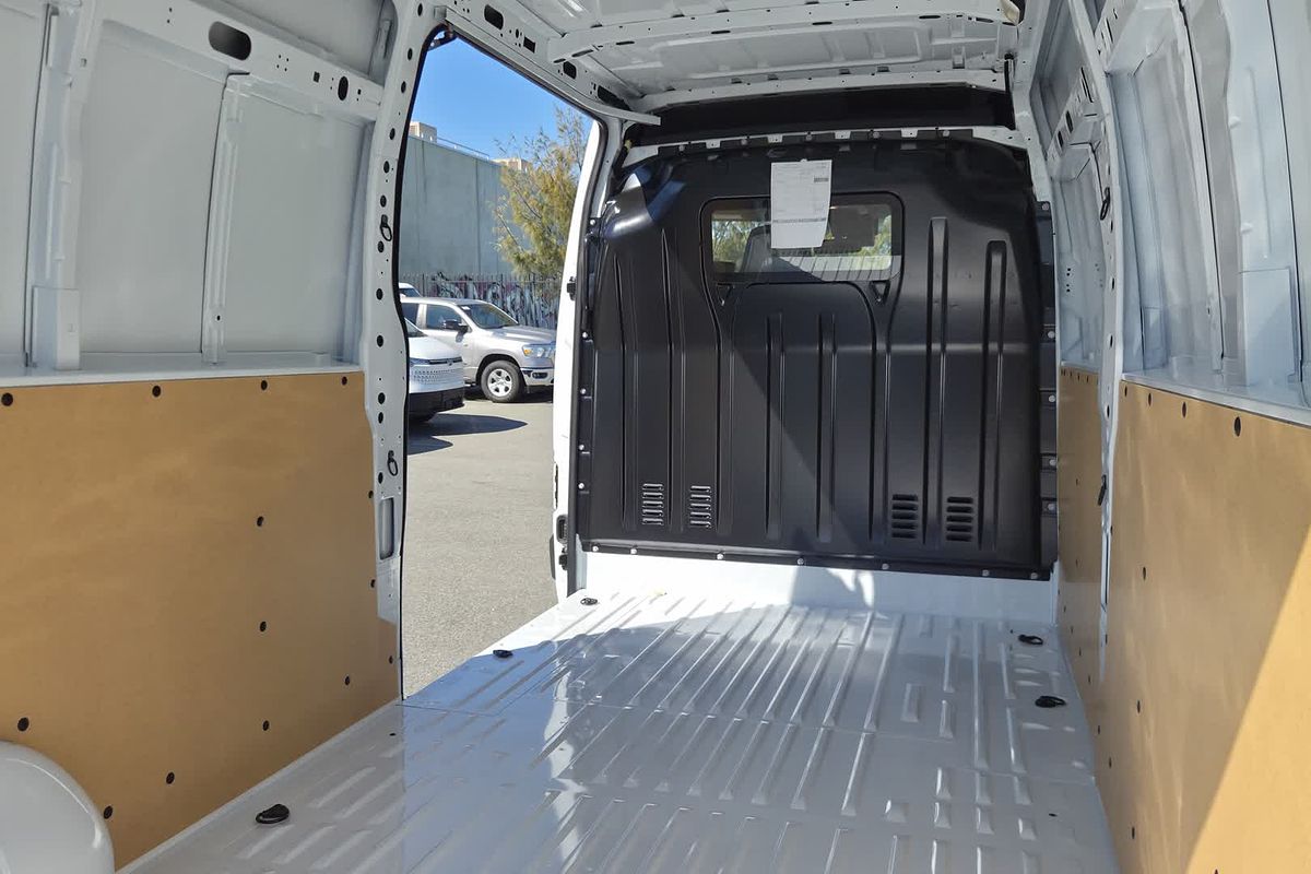 2025 Renault Master Pro 110kW X62 Phase 2 LWB Mid Roof