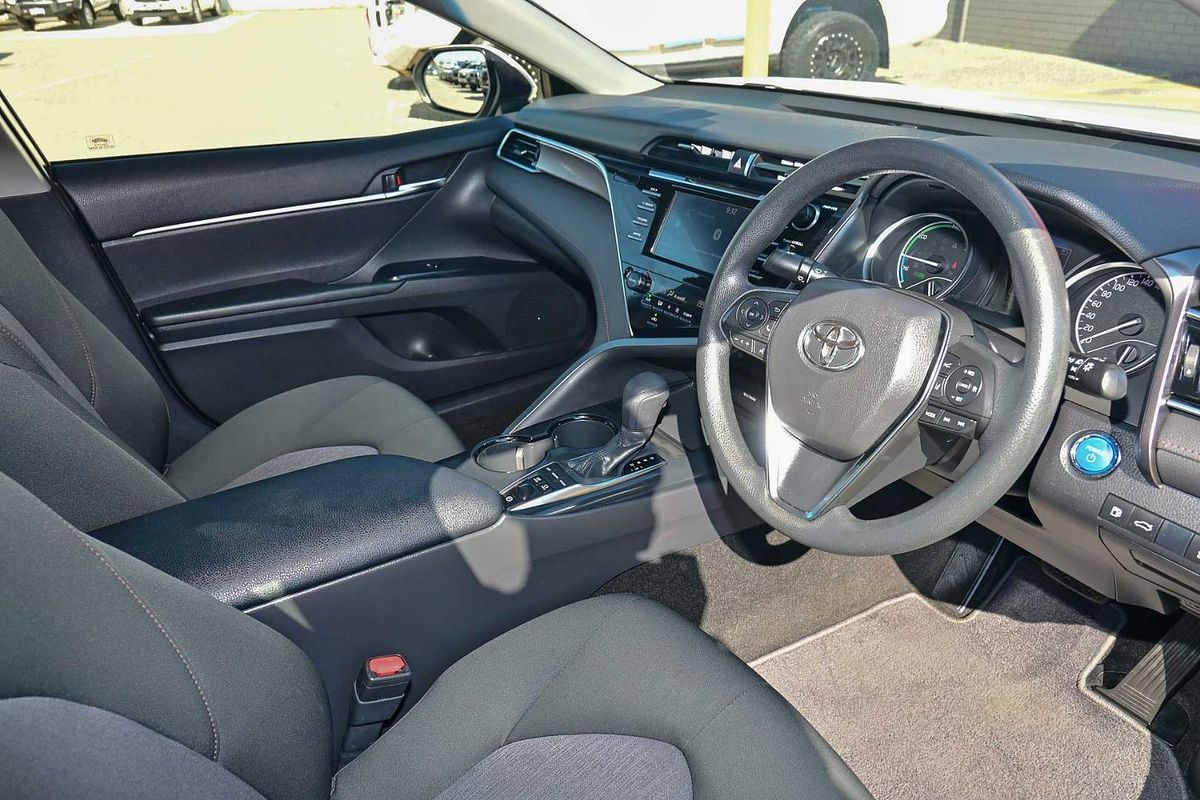 2018 Toyota Camry Ascent AXVH71R