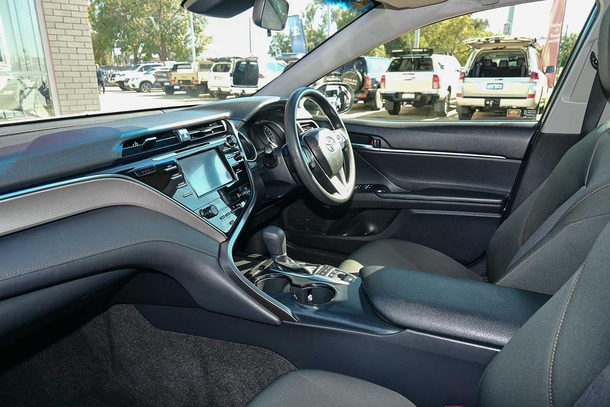 2018 Toyota Camry Ascent AXVH71R