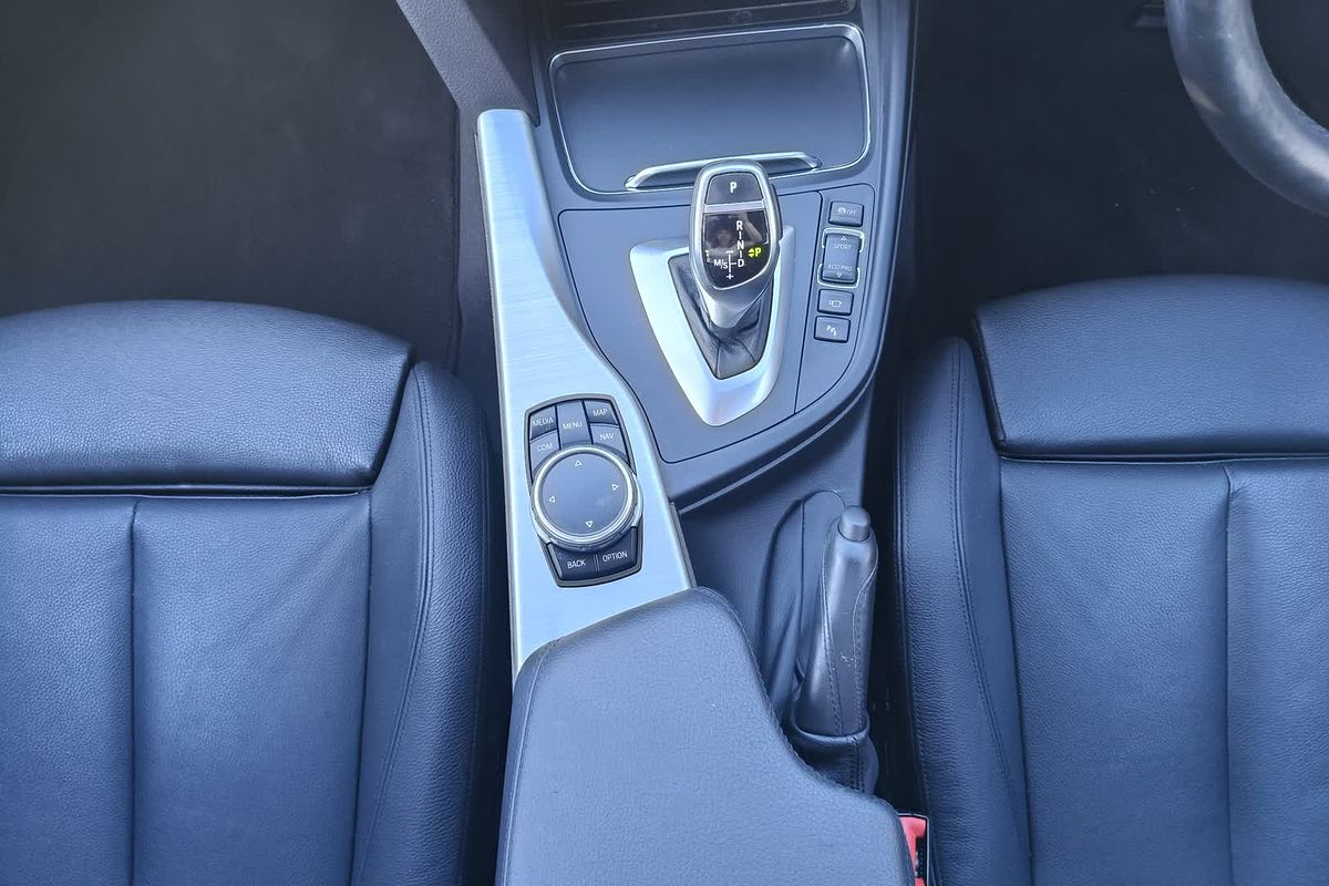 2016 BMW 3 Series 330i Sport Line F30 LCI
