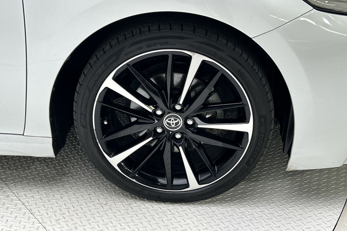 2019 Toyota Camry SX GSV70R